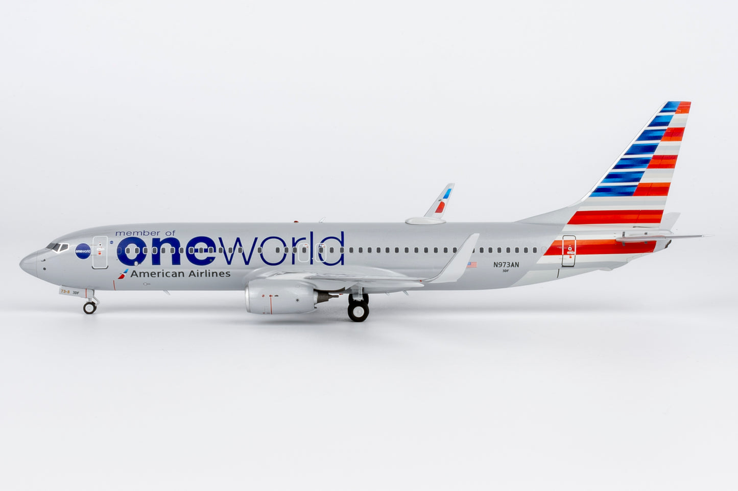 NG Models 1:200 American Airlines Boeing 737-800 "OneWorld" N973AN 08050