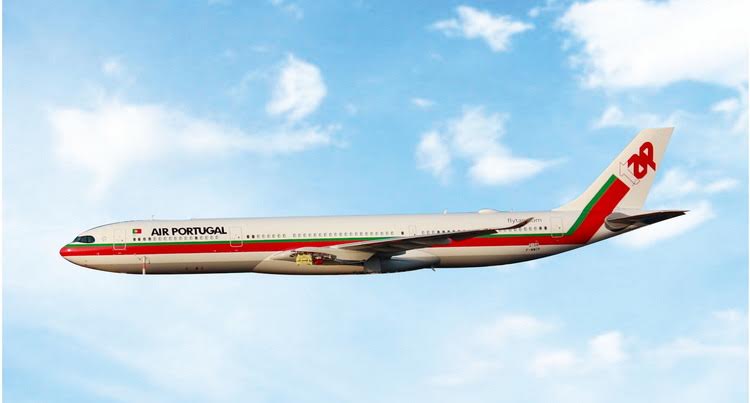 Pre-Order Phoenix Models 1:400 TAP Air Portugal Airbus A330-900neo CS-TUT "Retro" 04719