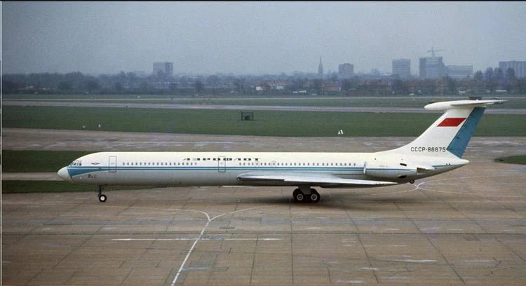 Phoenix Models 1:400 Aeroflot Ilyushin IL-62 CCCP-86675 12005