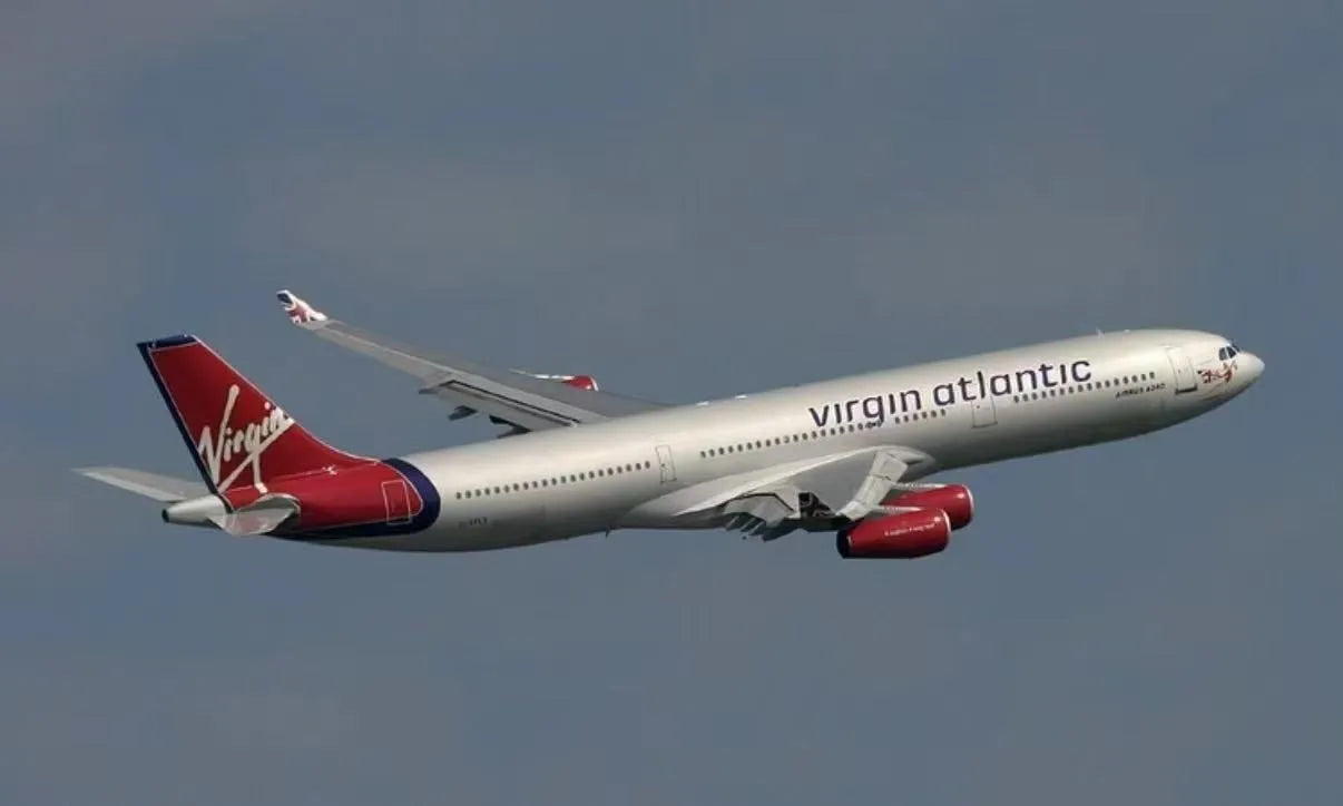 Pre-Order Phoenix Models 1:400 Virgin Atlantic Airbus A340-300 G-VFLY "Dragon Lady" 12034