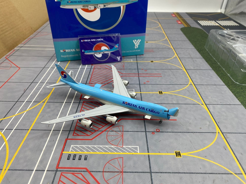 Pre-Order YY Wings 1:400 Korean Air Cargo Boeing 747-8F HL7629 Interactive D12C