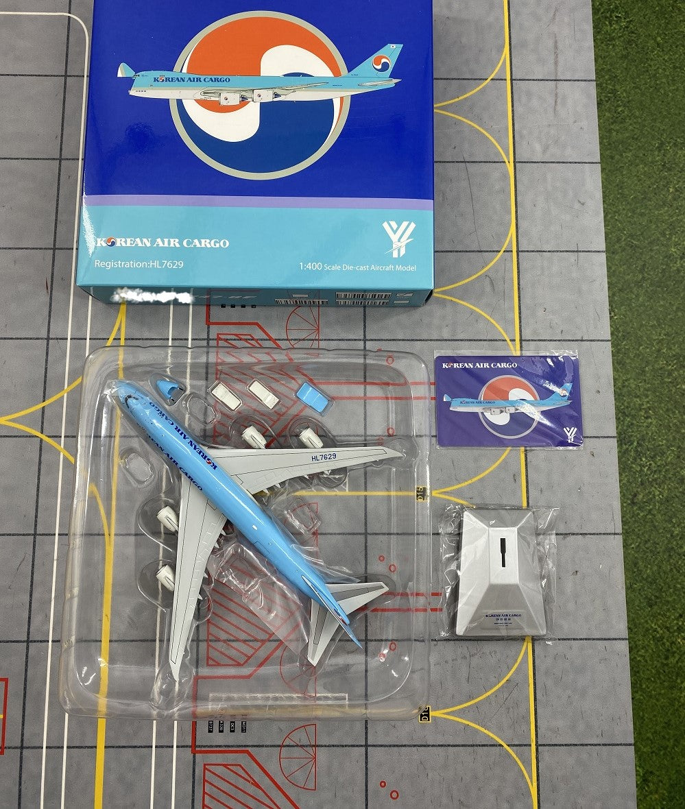 Pre-Order YY Wings 1:400 Korean Air Cargo Boeing 747-8F HL7629 Interactive D12C