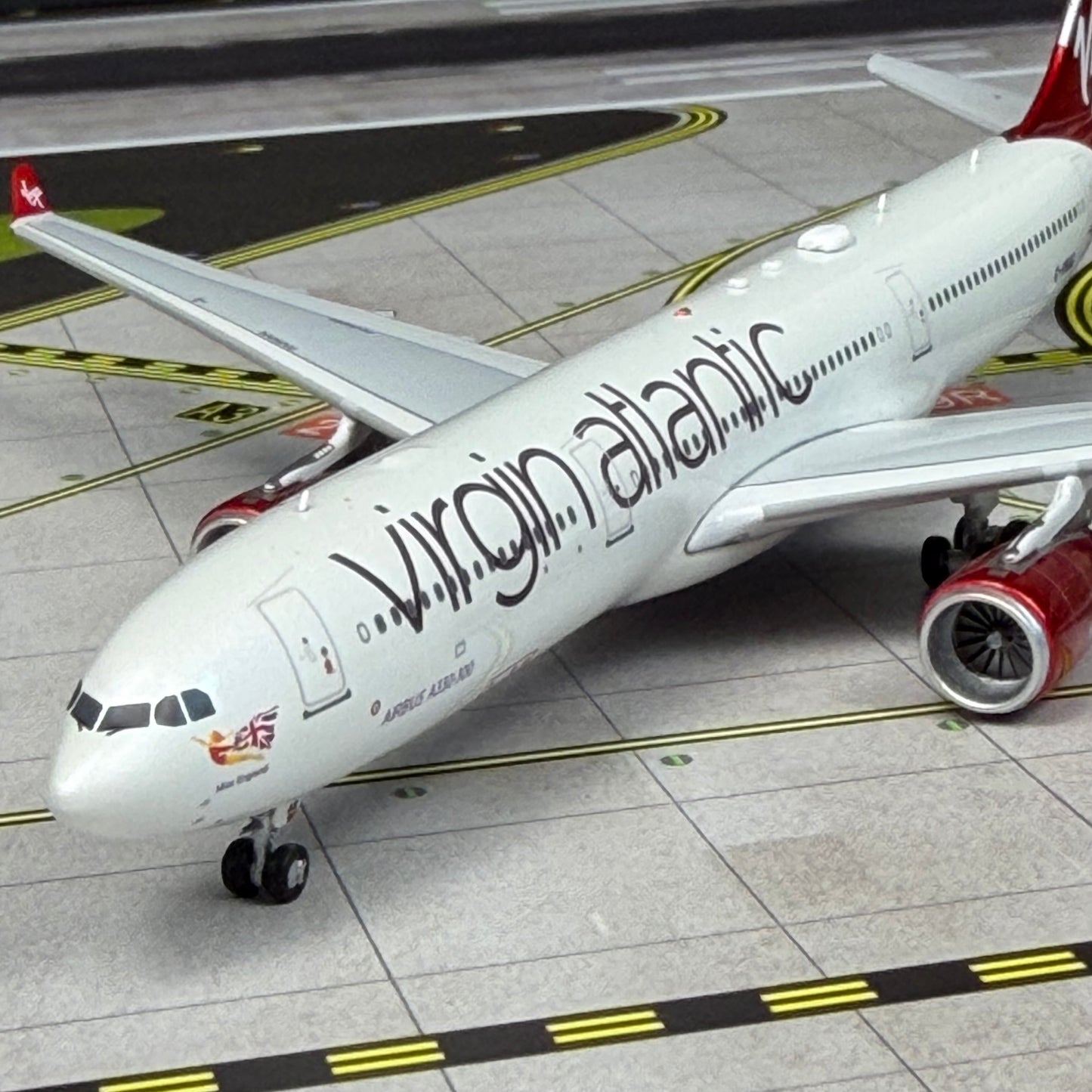 Aviation400 Virgin Atlantic Airbus A330-300 G-VWAG WB4056
