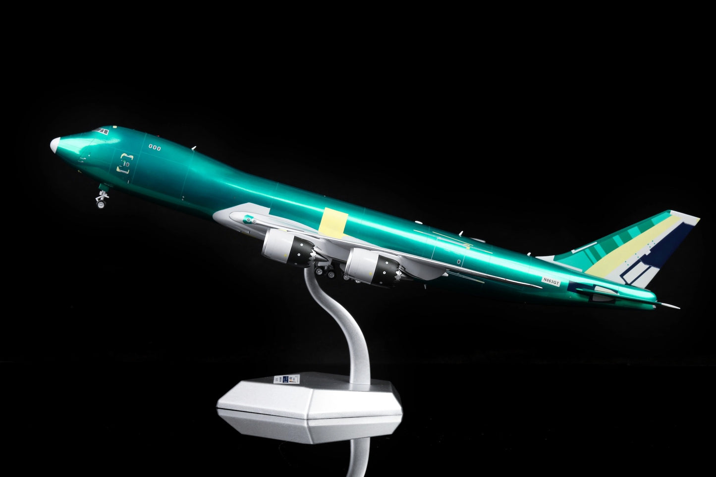 Pre-Order SQ Wings 1:200 Atlas Air Boeing 747-8F N863GT "Assembly Colors" L2015