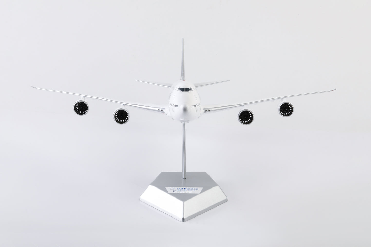 Pre-Order SQ Wings 1:200 Lufthansa Boeing 747-8 D-ABYA L2054
