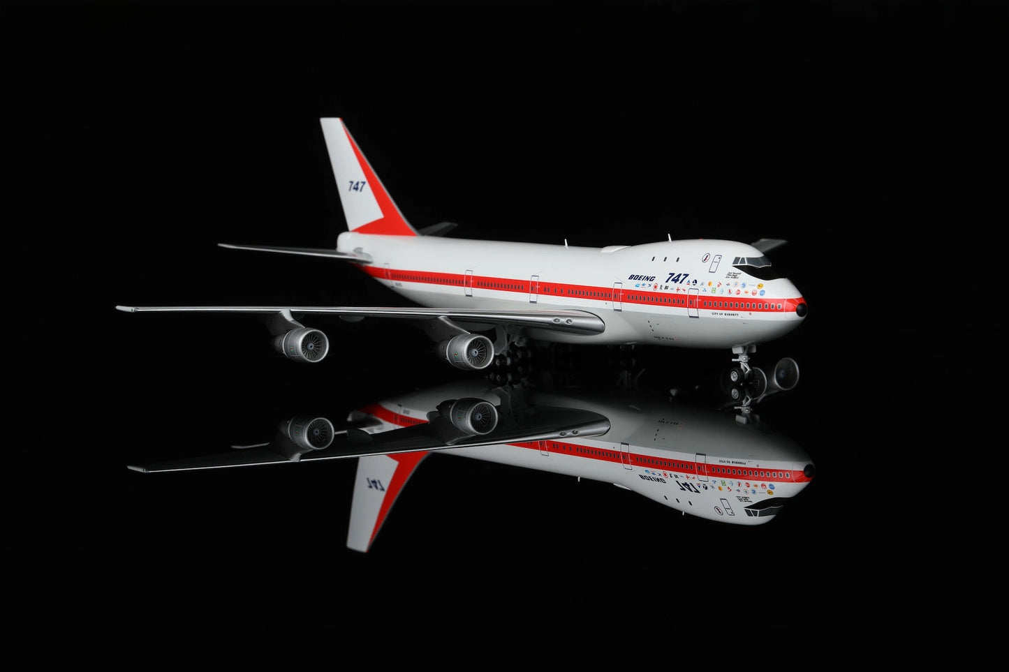 Pre-Order SQ Wings 1:200 Boeing Company 747-100 N7470 "Museum Livery" L2064