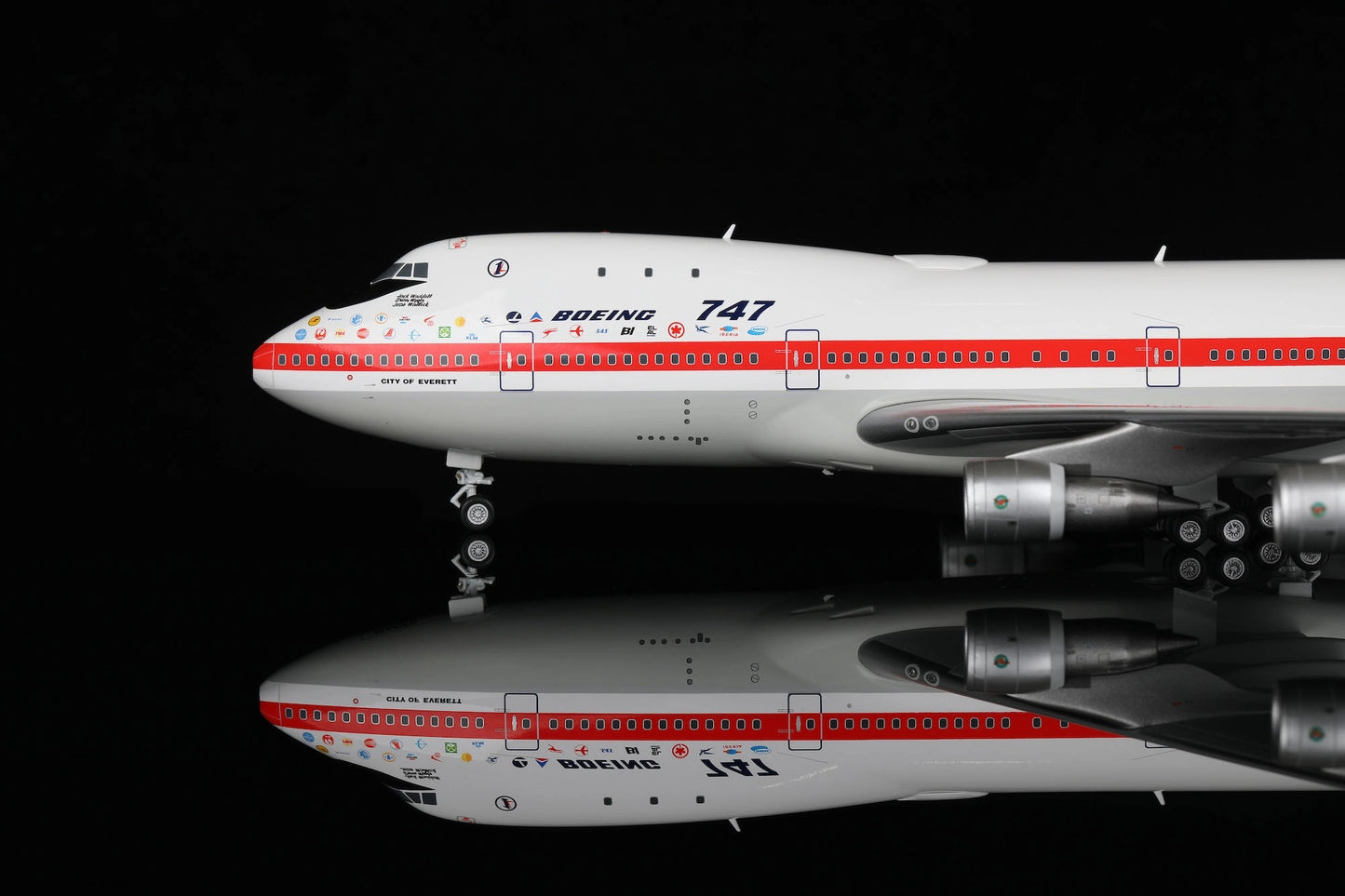 Pre-Order SQ Wings 1:200 Boeing Company 747-100 N7470 "Museum Livery" L2064