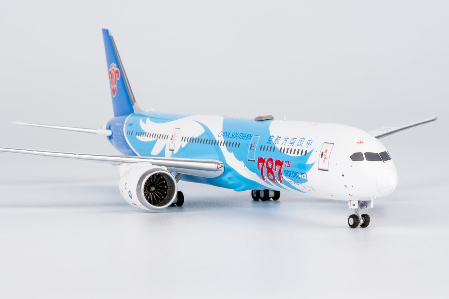 NG Models 1:400 China Southern Boeing 787-9 "787th 787" B-1168 24063