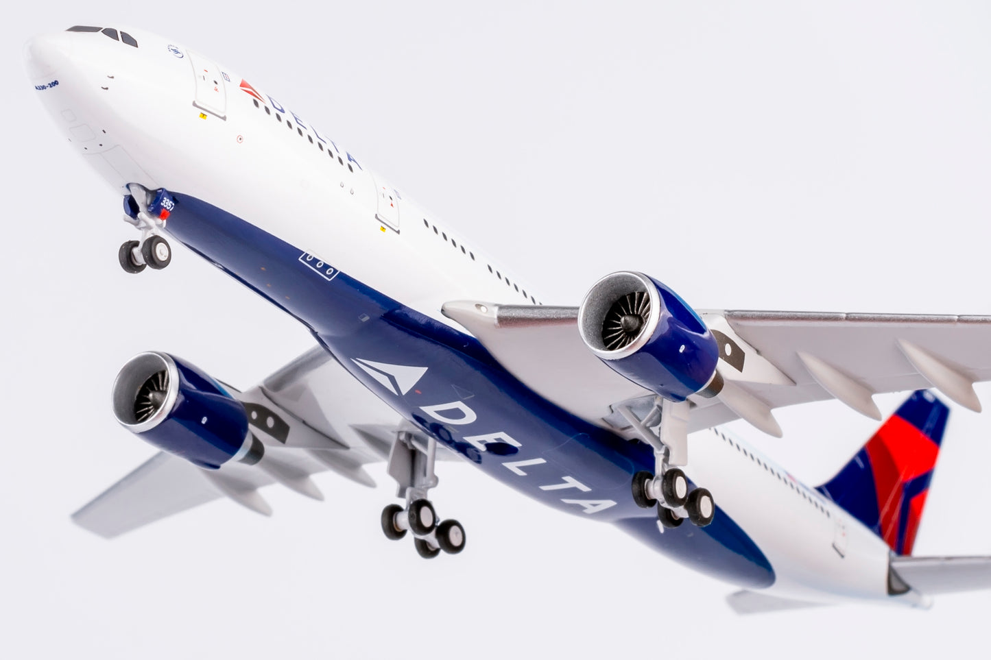 NG Models 1:400 Delta Air Lines Airbus A330-200 N857NW NG 61096