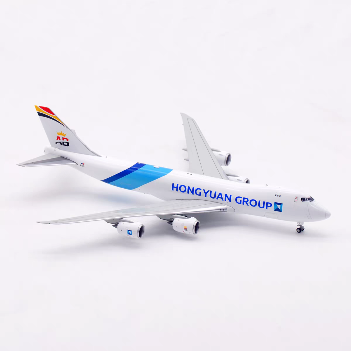 HX Models 1:400 Hongyuan Group (Air Belgium) Boeing 747-8F OE-LFC Flaps Down B633001F