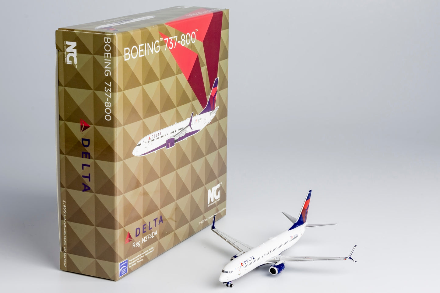 NG Models 1:400 Delta Air Lines Boeing 737-800 (first -800 with scimitars for Delta) N374DA NG 58218