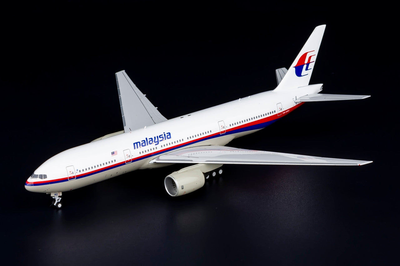 NG Models ULTIMATE 1:400 Malaysia Airlines Boeing 777-200ER "Flight MH370" 9M-MRO NG 72052