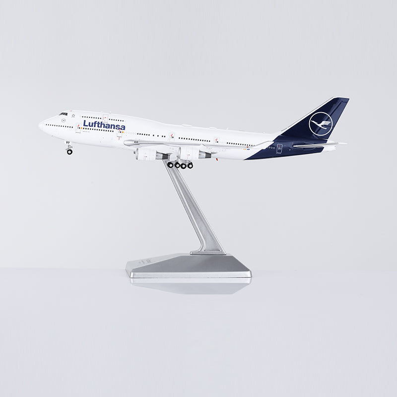 Pre-Order YY Wings 1:400 Lufthansa Boeing 747-400 D-ABVY