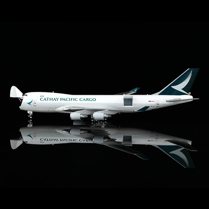 Pre-Order YY Wings 1:400 Cathay Pacific Boeing 747-400F B-LIA