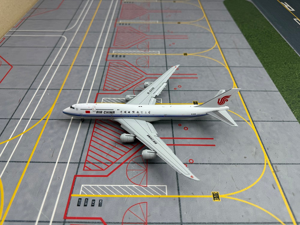 Pre-Order YY Wings 1:400 Air China Boeing 747-8 B-2486