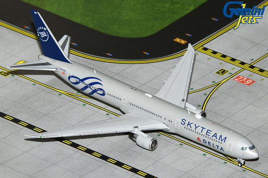 Gemini Jets 1:400 Delta Air Lines Boeing 767-400 N844MH "Skyteam" GJDAL2156
