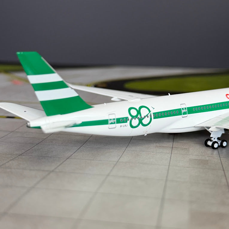 Aero Polaris 1:400 Cathay Pacific Airbus A350-900 B-LRJ "80th Anniversary Retro" HA3590005