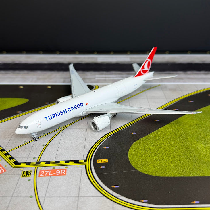 JC Wings 1:400 Turkish Cargo Boeing 777F TC-LJP EW4771002