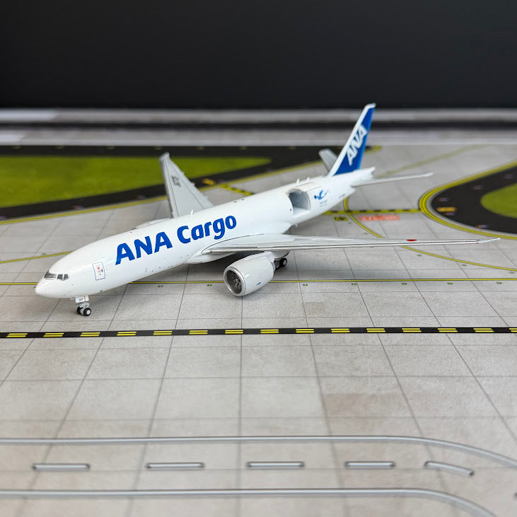 JC Wings 1:400 ANA Cargo Boeing 777F JA772F "Blue Jay" Interactive XX40084C