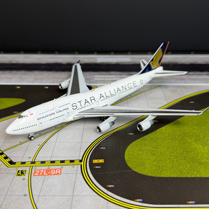 JC Wings 1:400 Singapore Airlines Boeing 747-400 9V-SPP "Star Alliance" XX40701
