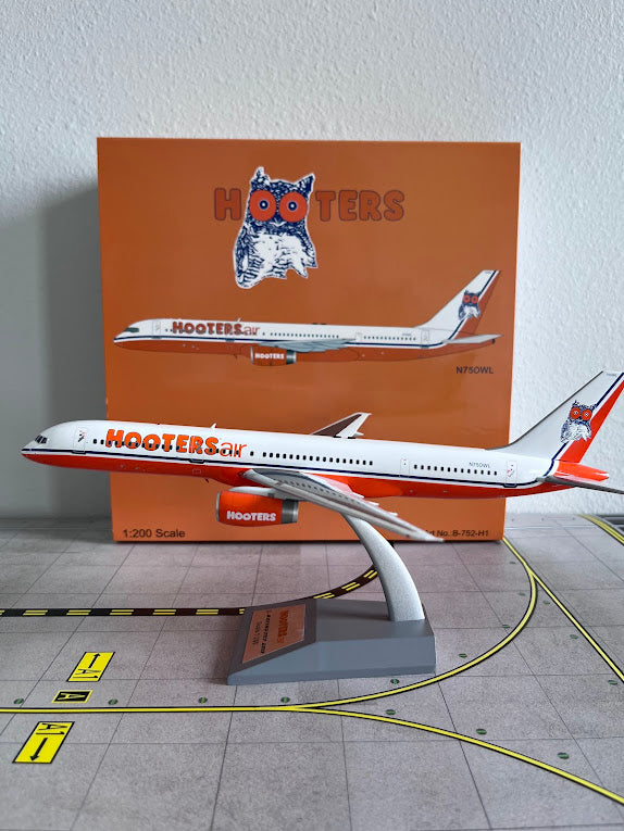 B-Models 1:200 Hooters Air Boeing 757-200 N750WL B-752-H1