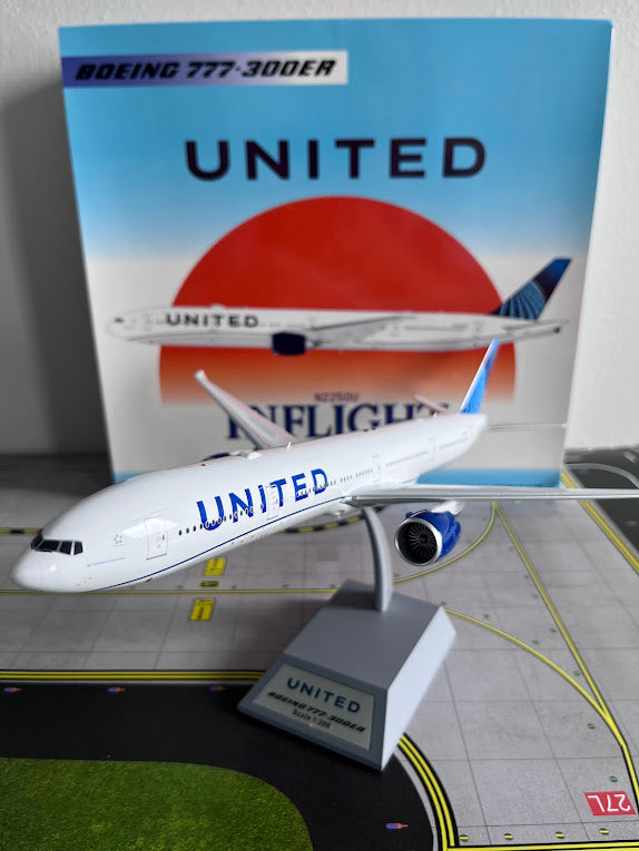 InFlight200 United Airlines Boeing 777-300 N2250U IF773UA1123