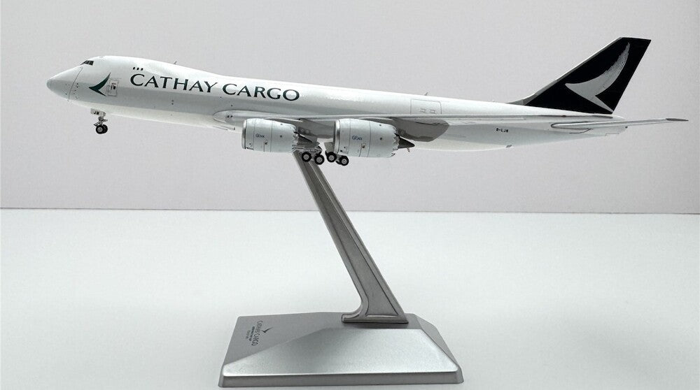 YY Wings 1:400 Cathay Pacific Cargo Boeing 747-8F B-LJN – Wildcat