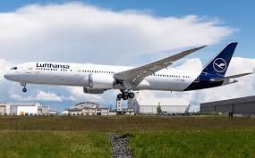 Phoenix Models 1:400 Lufthansa Boeing 787-9 D-ABPA 04461