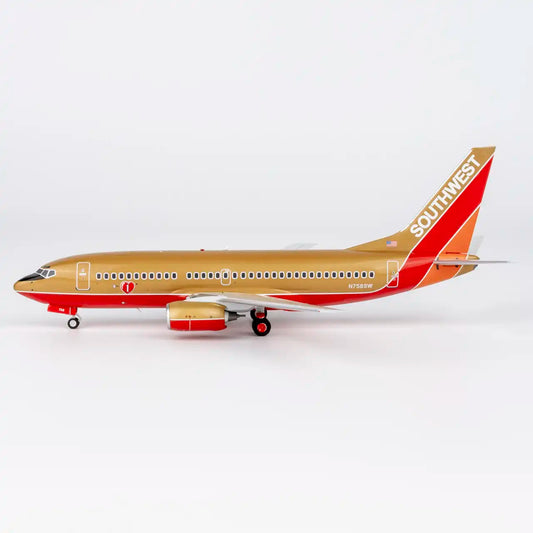 NG Models 1:200 Southwest Airlines Boeing 737-700 N786SW "Desert Gold with No Winglets" 05033