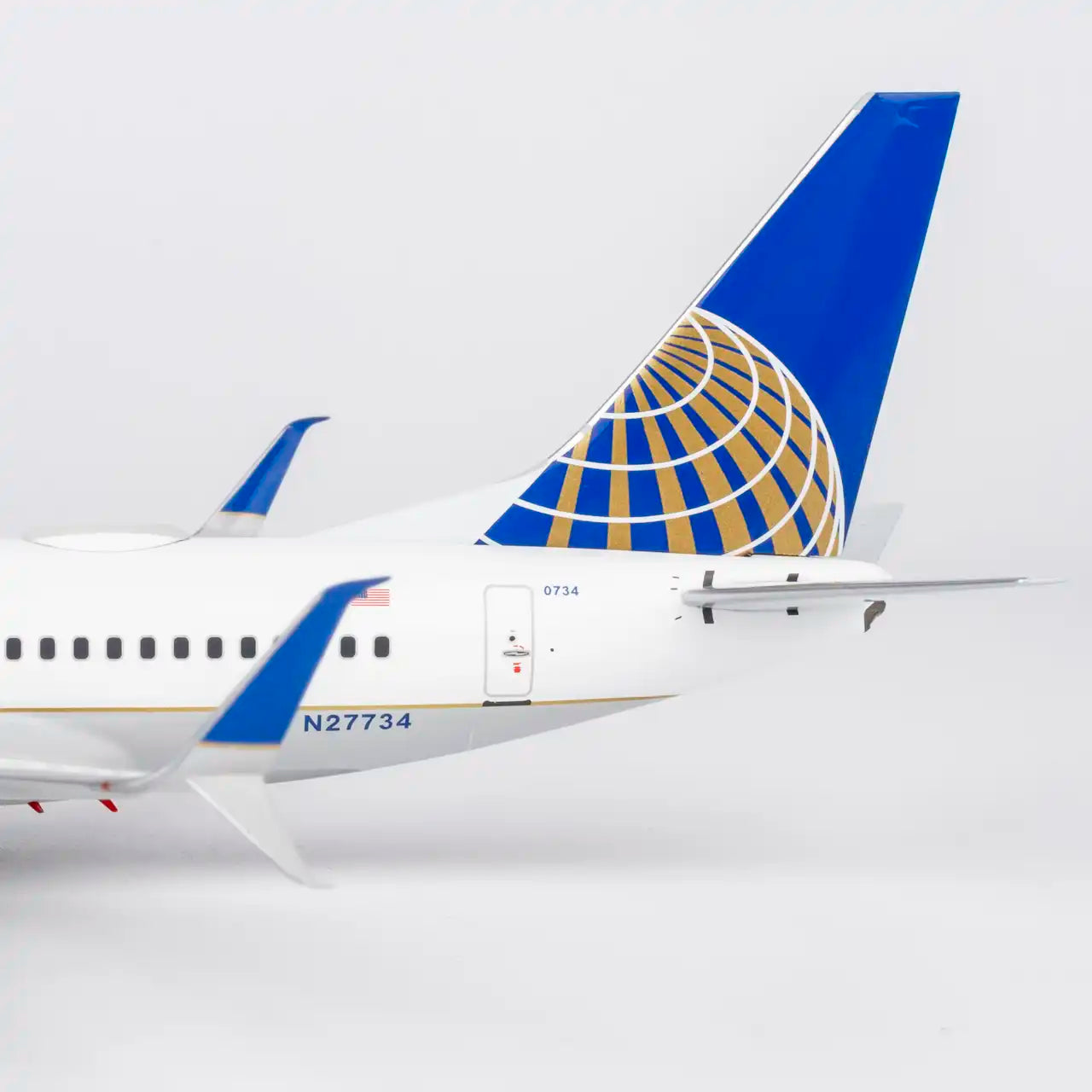 NG Models 1:200 United Airlines Boeing 737-700 N27734 "Merger" 05035