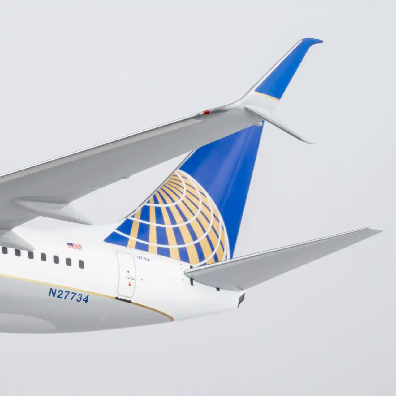 NG Models 1:200 United Airlines Boeing 737-700 N27734 "Merger" 05035