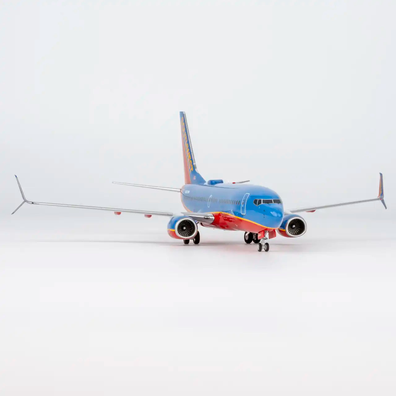 NG Models 1:200 Southwest Airlines Boeing 737-700 N962WN "Canyon Blue" 05037