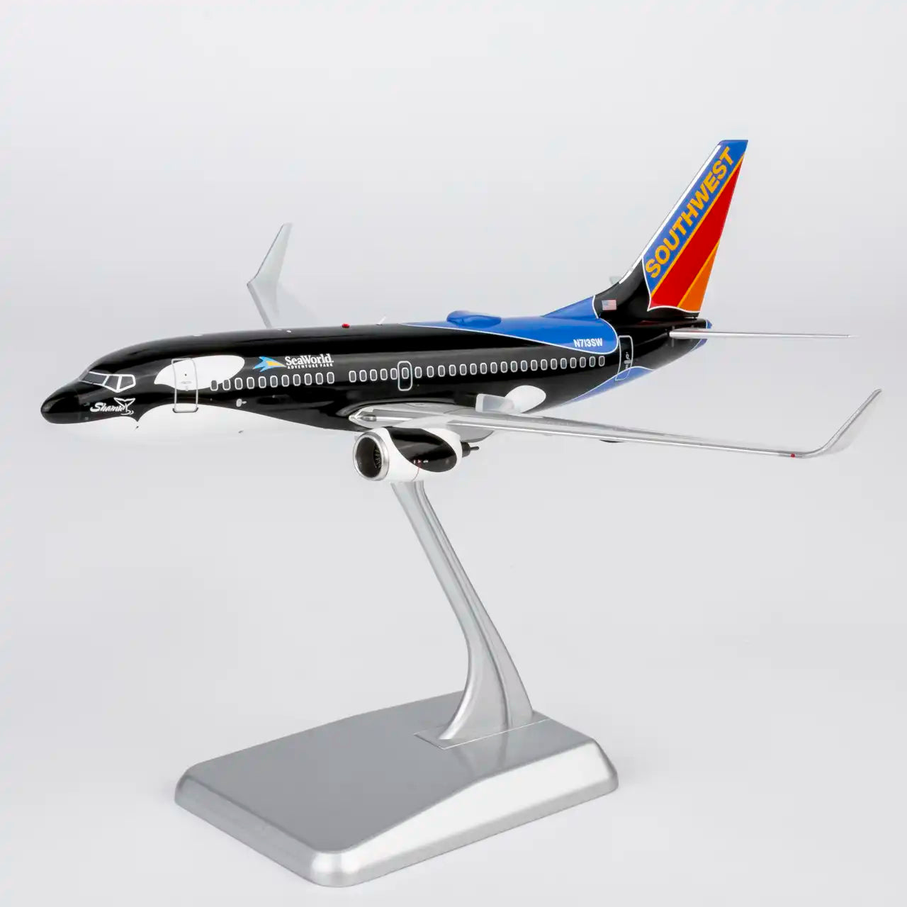 NG Models 1:200 Southwest Airlines Boeing 737-700 N713SW "Shamu" 05038