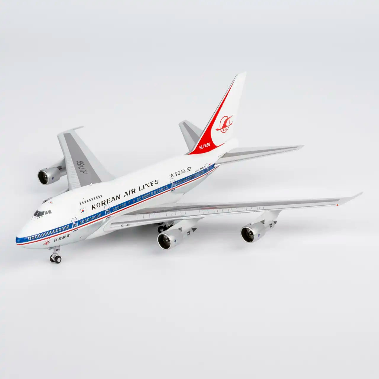 NG Models 1:400 Korean Air Boeing 747SP HL7456 "delivery colors" 07043