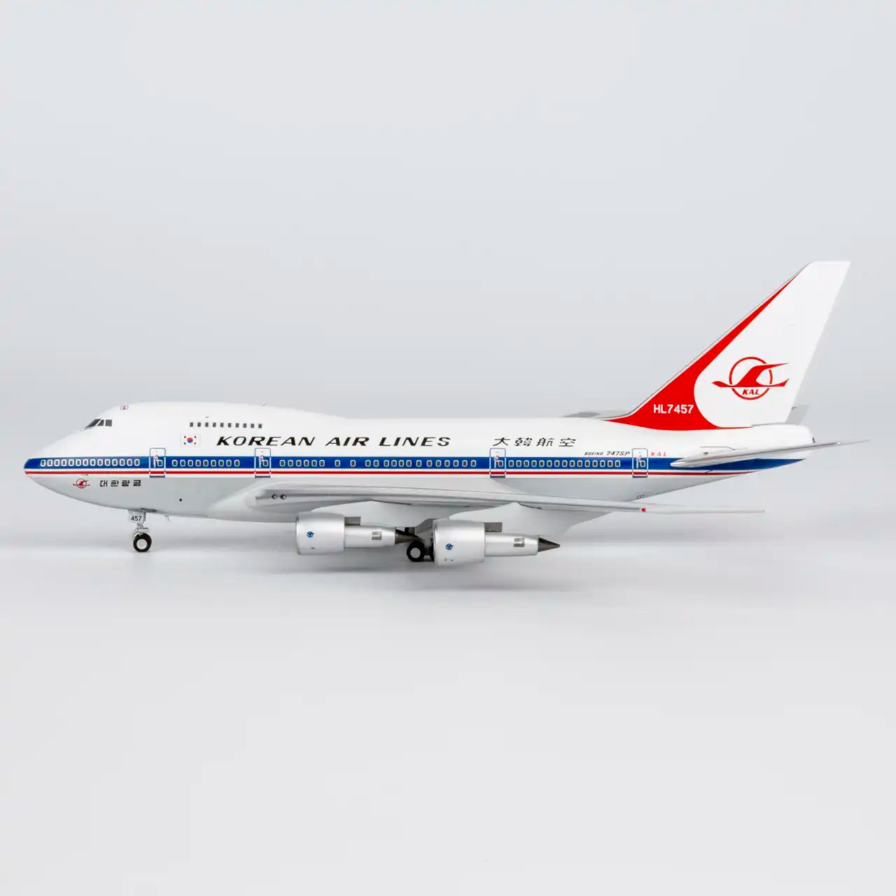 NG Models 1:400 Korean Air Boeing 747SP H7457 "delivery colors" 07044