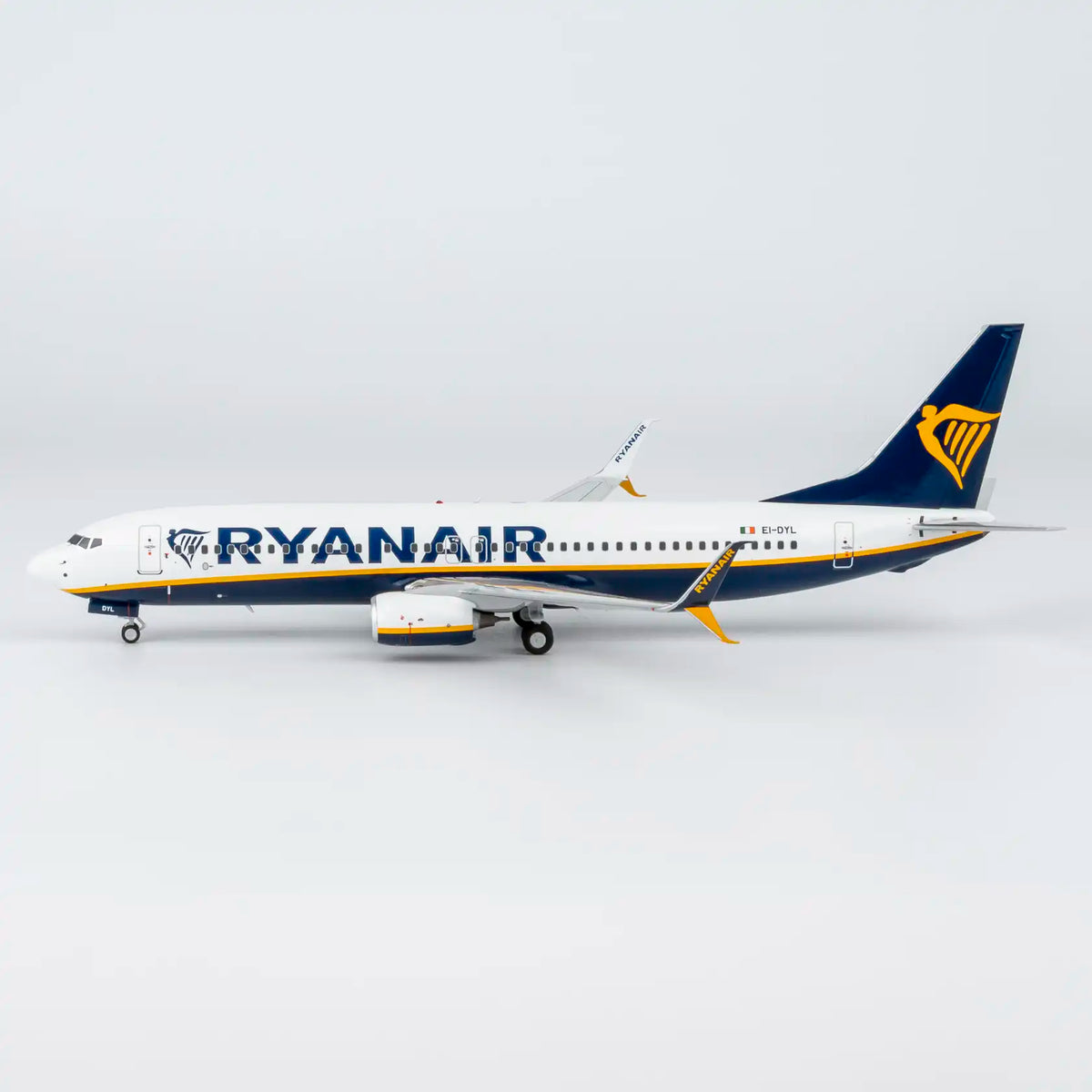 NG Models 1:200 Ryanair Boeing 737-800 EI-DYL 08065