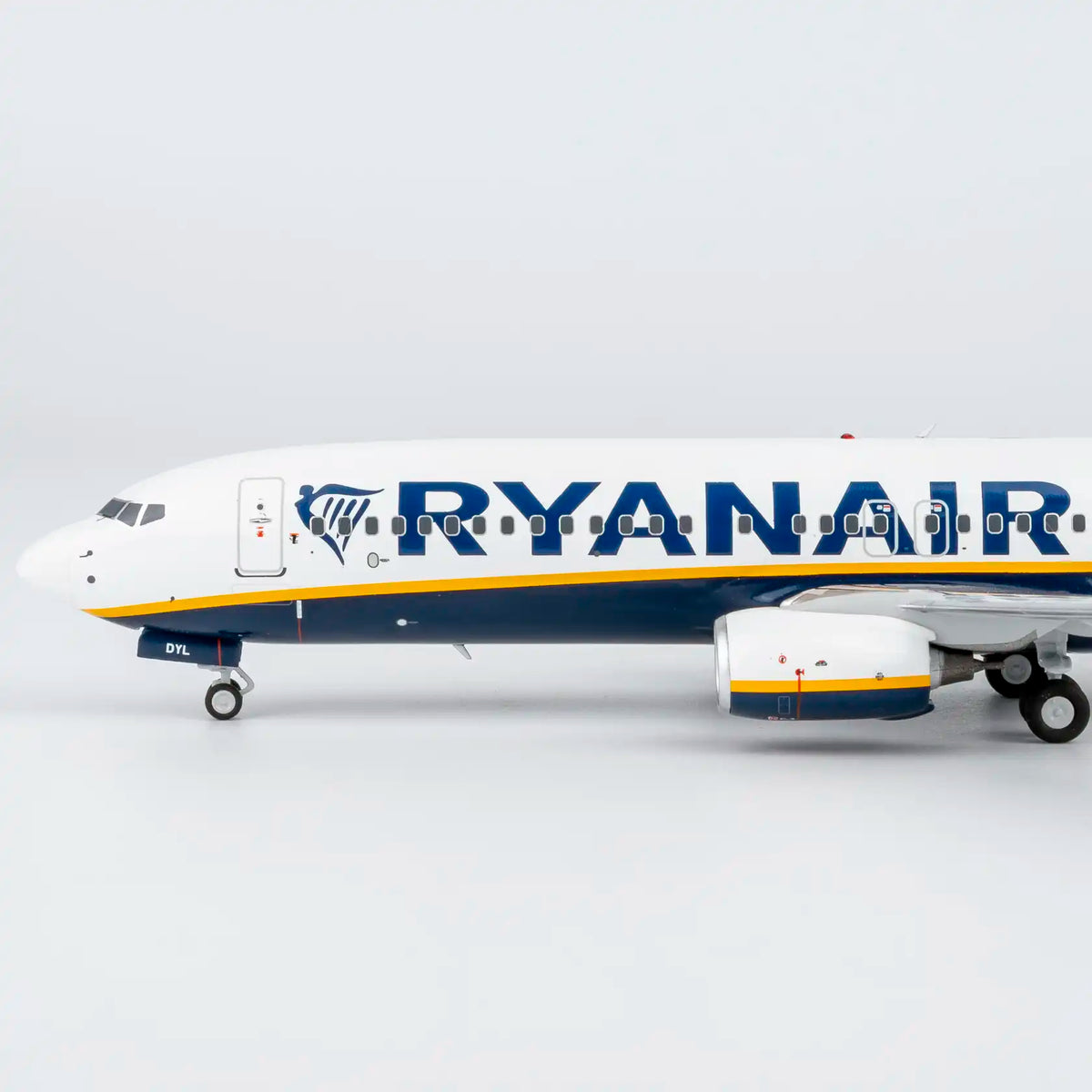 NG Models 1:200 Ryanair Boeing 737-800 EI-DYL 08065