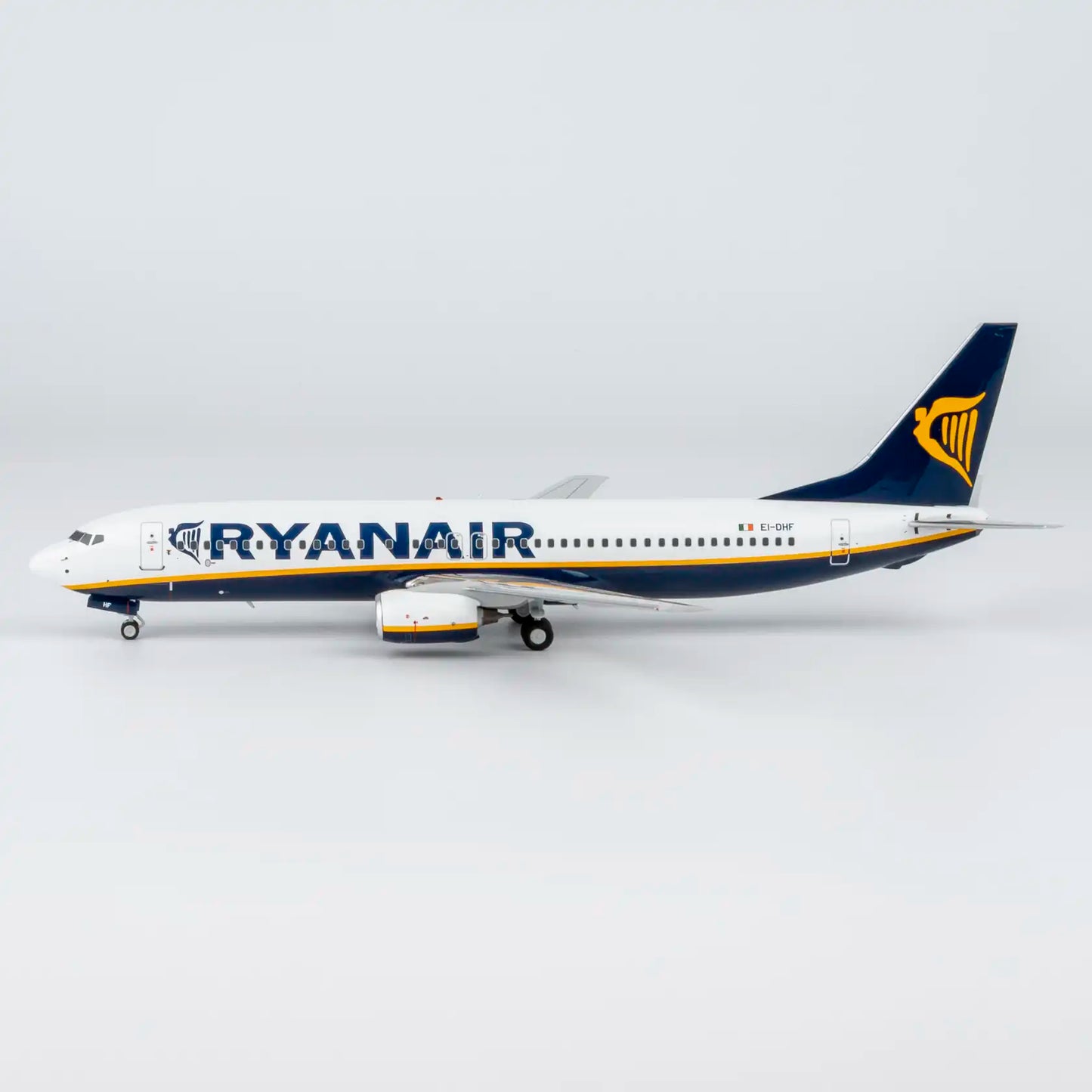 NG Models 1:200 Ryanair Boeing 737-800 EI-DHF "without winglets" 08066
