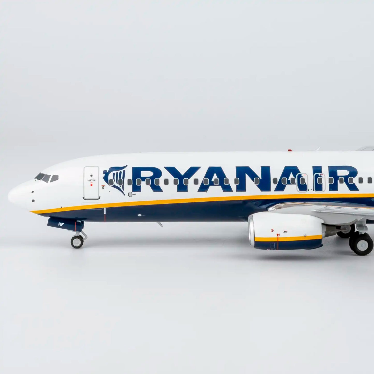NG Models 1:200 Ryanair Boeing 737-800 EI-DHF "without winglets" 08066