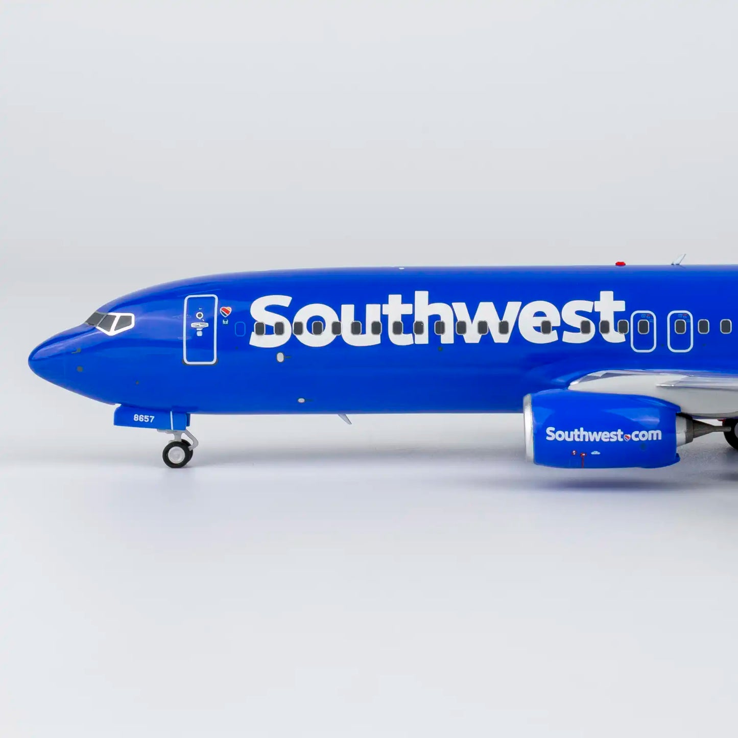 NG Models 1:200 Southwest Airlines Boeing 737-800 N8657B "Heart Livery" 08073