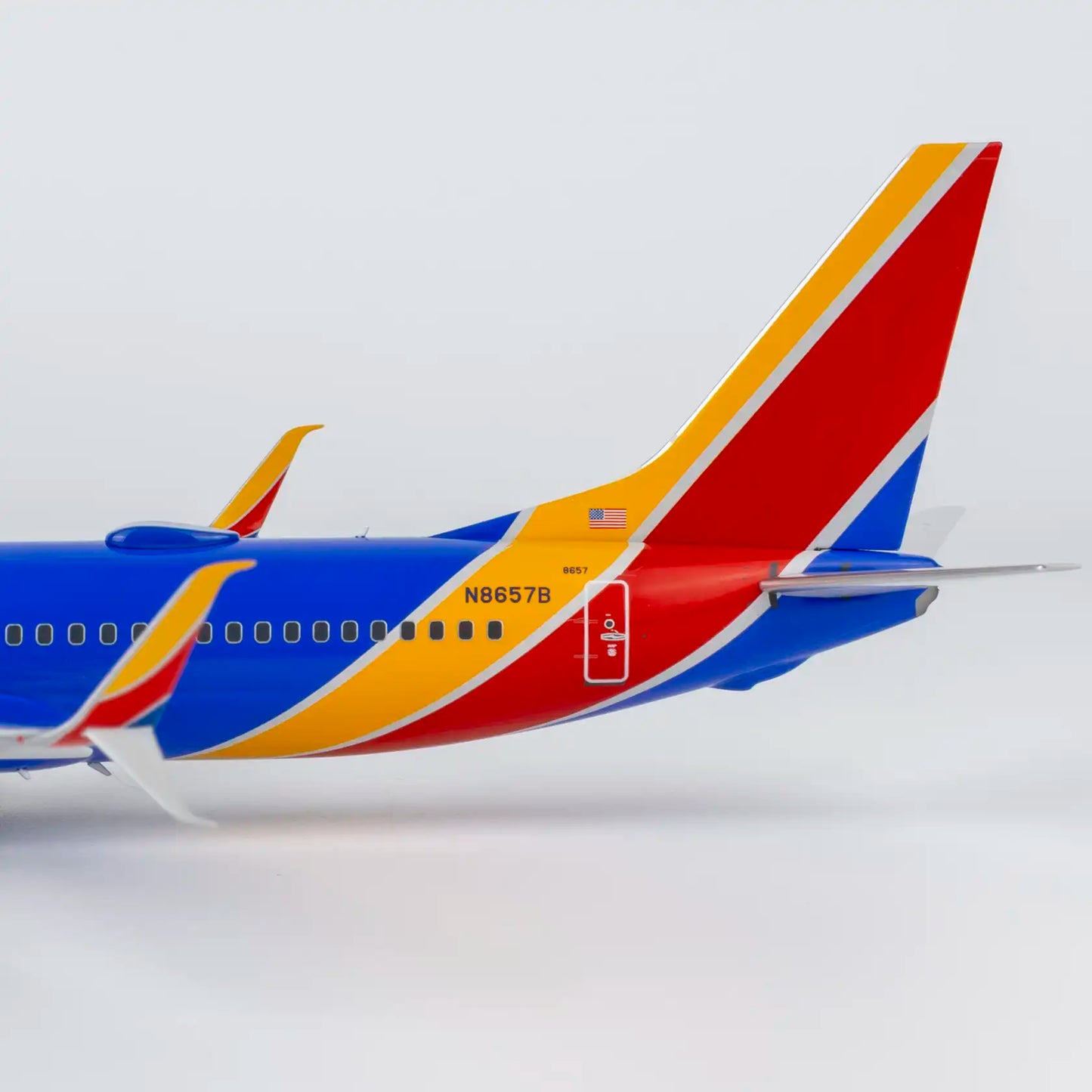 NG Models 1:200 Southwest Airlines Boeing 737-800 N8657B "Heart Livery" 08073