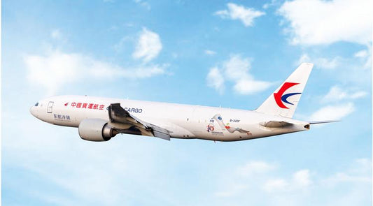Pre-Order Phoenix Models 1:400 China Cargo Boeing 777-200F B-220F "China-Chile Fresh Express 10th Anniversary" 12099