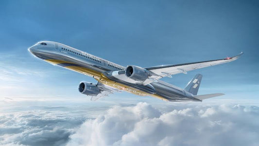 Pre-Order Phoenix Models 1:400 Starlux Airbus A350-1000 B-58553 "Airsorayama Silver" 04693