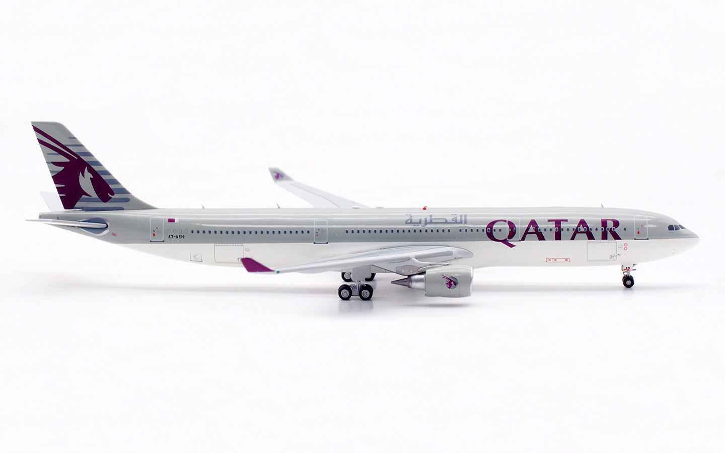 Aviation400 Qatar Airways Airbus A330-300 A7-AEN AV4355