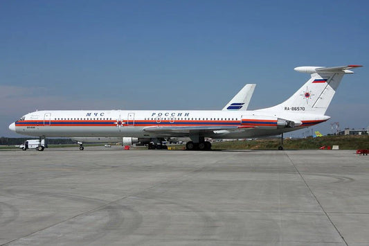 Pre-Order Phoenix Models 1:400 Russia Ilyushin IL-62M RA-86570 12006