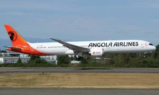 Pre-Order Phoenix Models 1:400 TAAG Angola Airlines Boeing 787-10 D2-TET 12040
