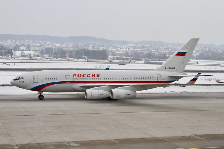 Phoenix Models 1:400 Rossiya Ilyushin IL-96-300 RA-96018 12053