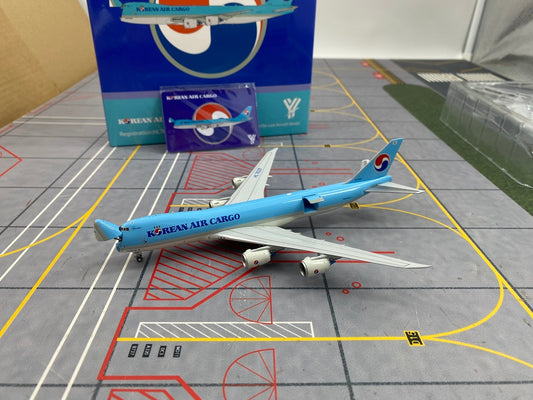 Pre-Order YY Wings 1:400 Korean Air Cargo Boeing 747-8F HL7629 Interactive D12C