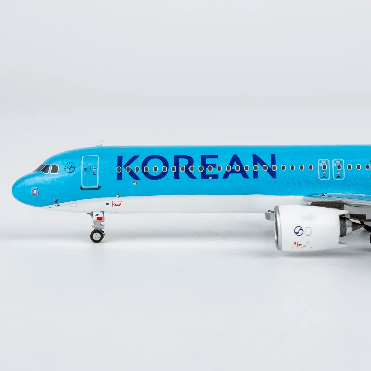 NG Models 1:400 Korean Air Airbus A321neo HL8509 "First A321 in New Livery" 13144