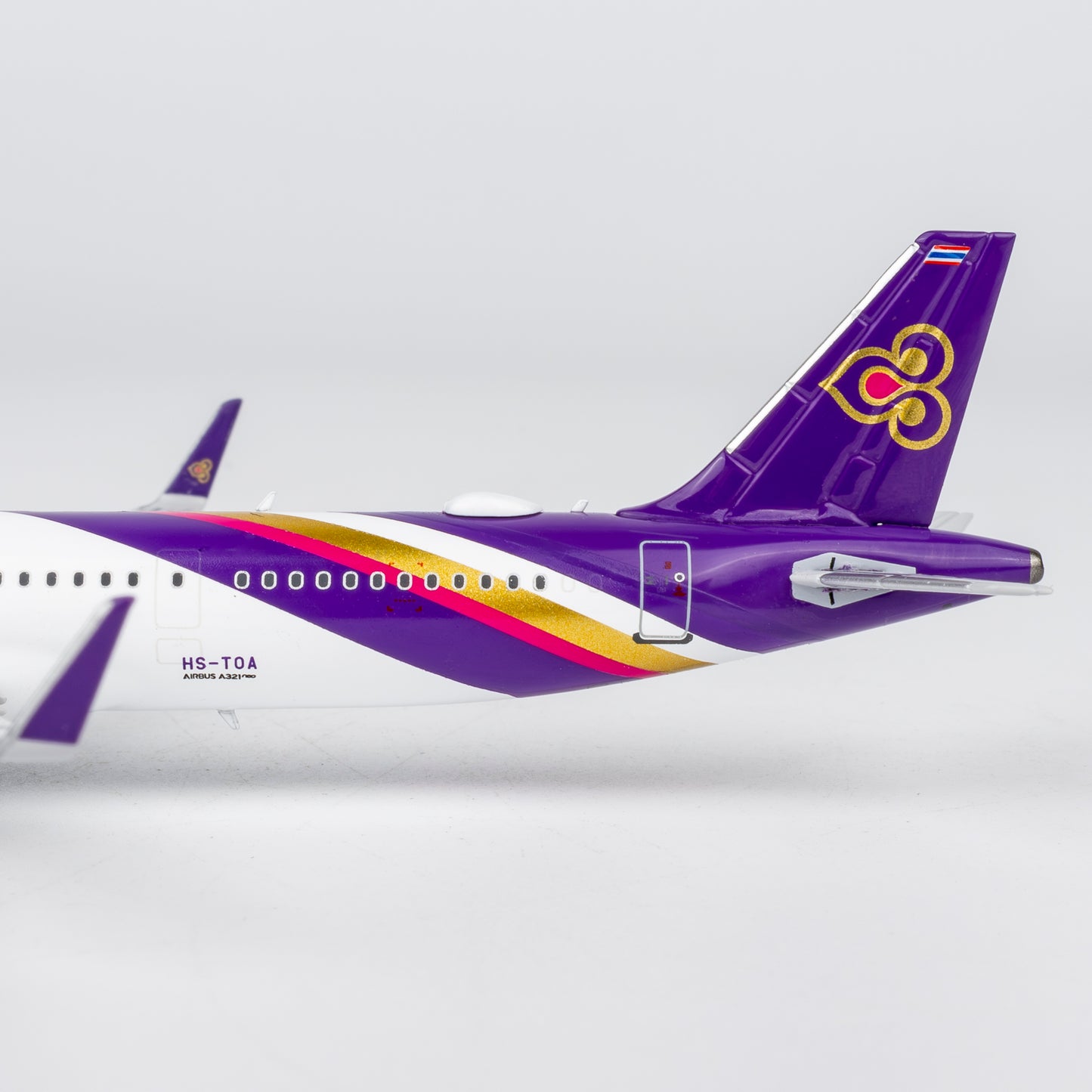 NG Models 1:400 Thai Airways Airbus A321neo HS-TOA "First A321neo" 13148